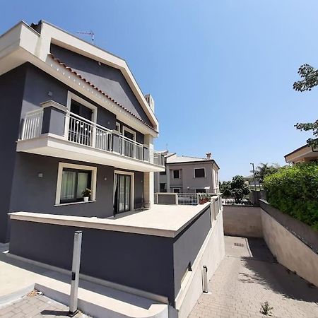 Belfrontizio Apartment Acireale Luaran gambar