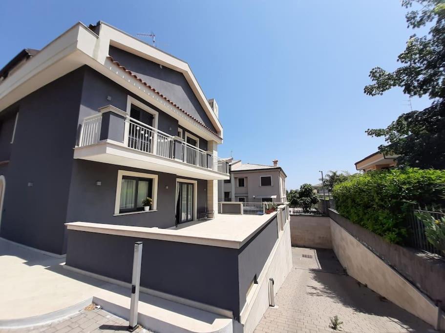 Belfrontizio Apartment Acireale Luaran gambar